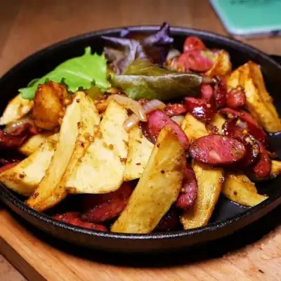 пательня з ковбасками